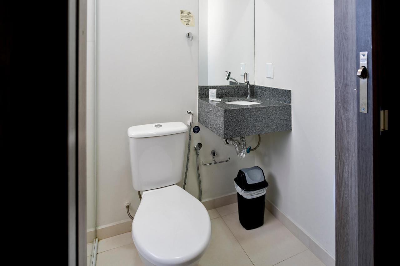 Hotel Valerim Itajai / Navegantes Eksteriør billede