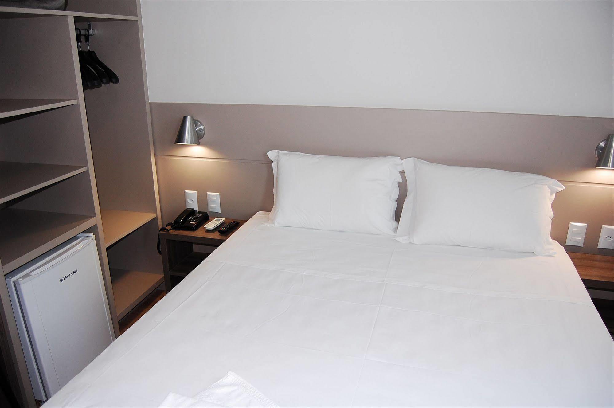 Hotel Valerim Itajai / Navegantes Eksteriør billede