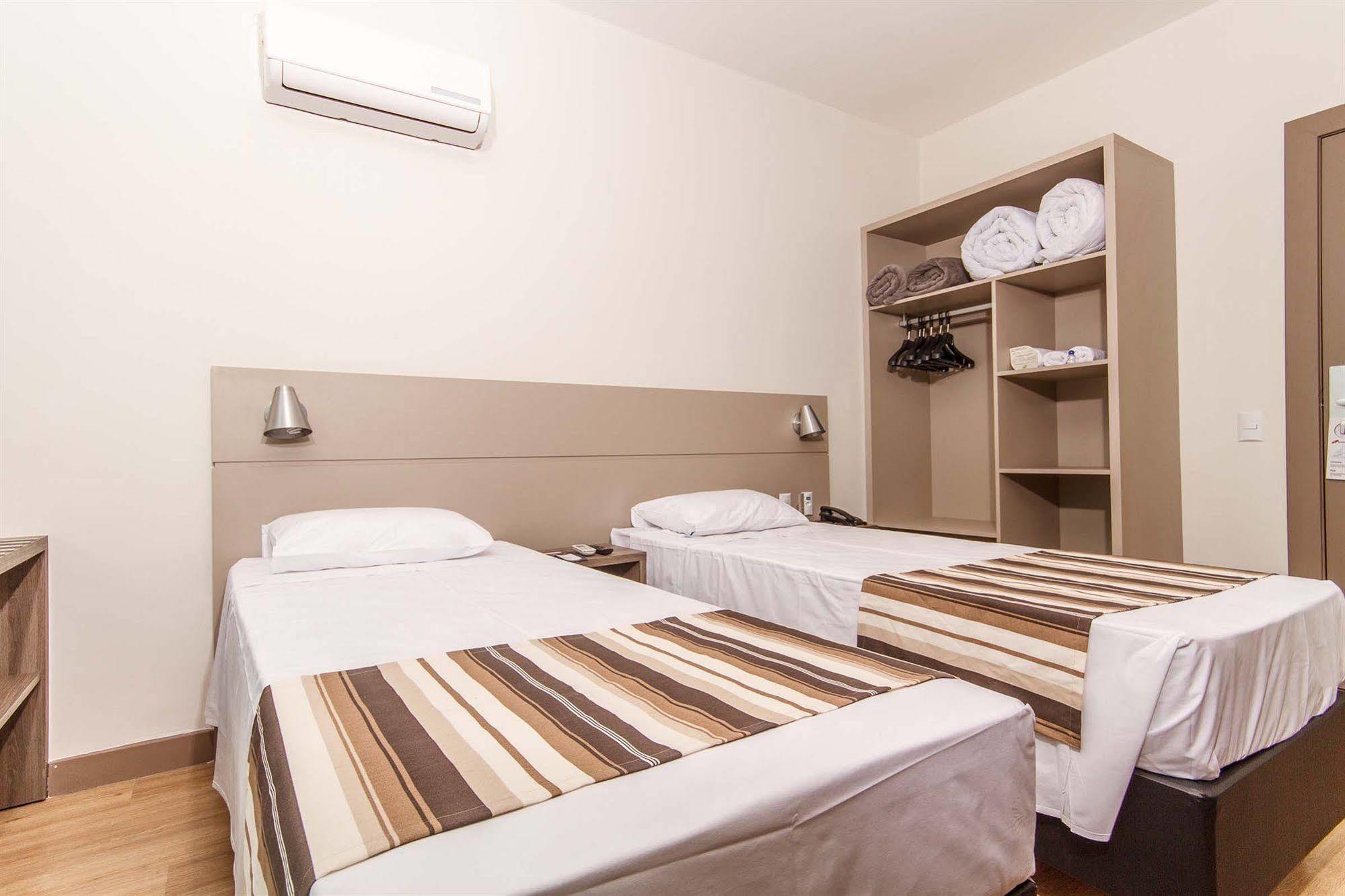 Hotel Valerim Itajai / Navegantes Eksteriør billede