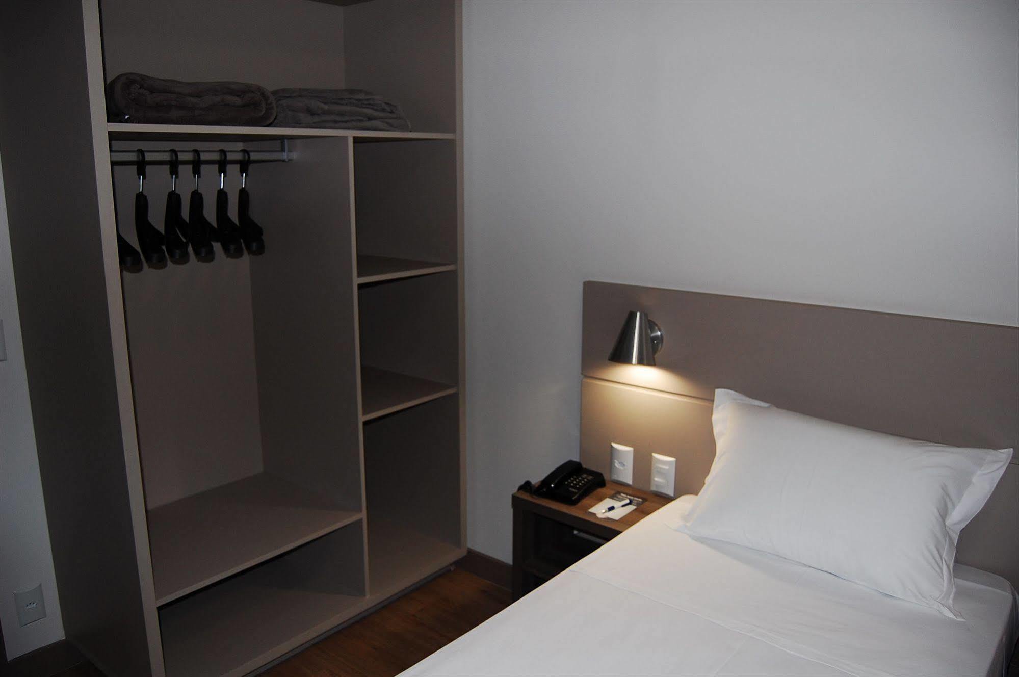 Hotel Valerim Itajai / Navegantes Eksteriør billede