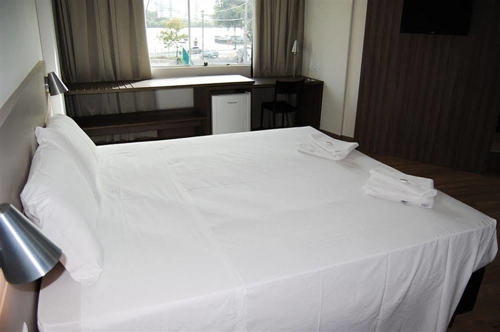 Hotel Valerim Itajai / Navegantes Eksteriør billede